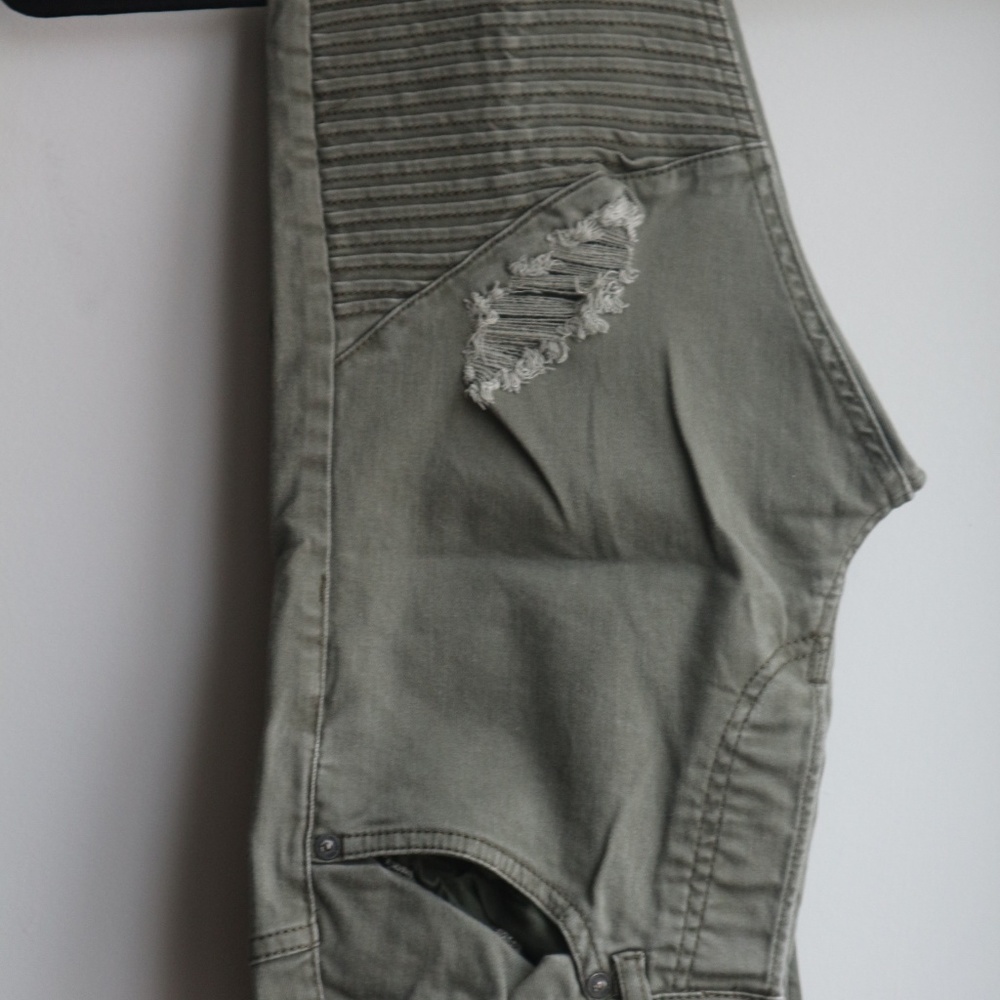 Men's Olive Green Jean